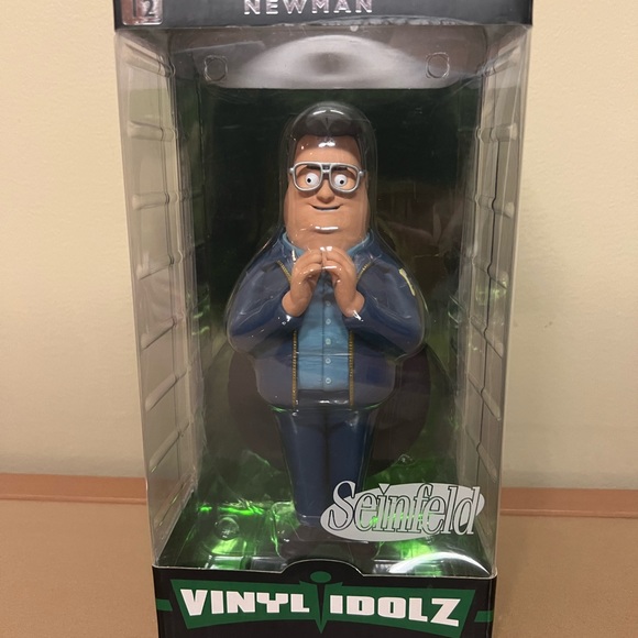 3/$45 Vinyl Idolz assorted pop culture icons - Picture 4 of 10